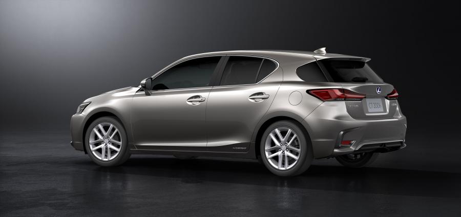  Lexus CT200h 2017 года  (WW) (фото 6 из 21)